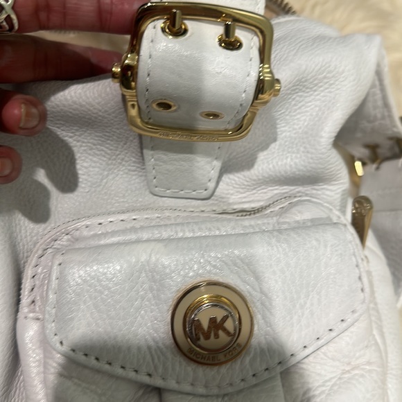 Michael Kors soft leather white  purse - Picture 8 of 8